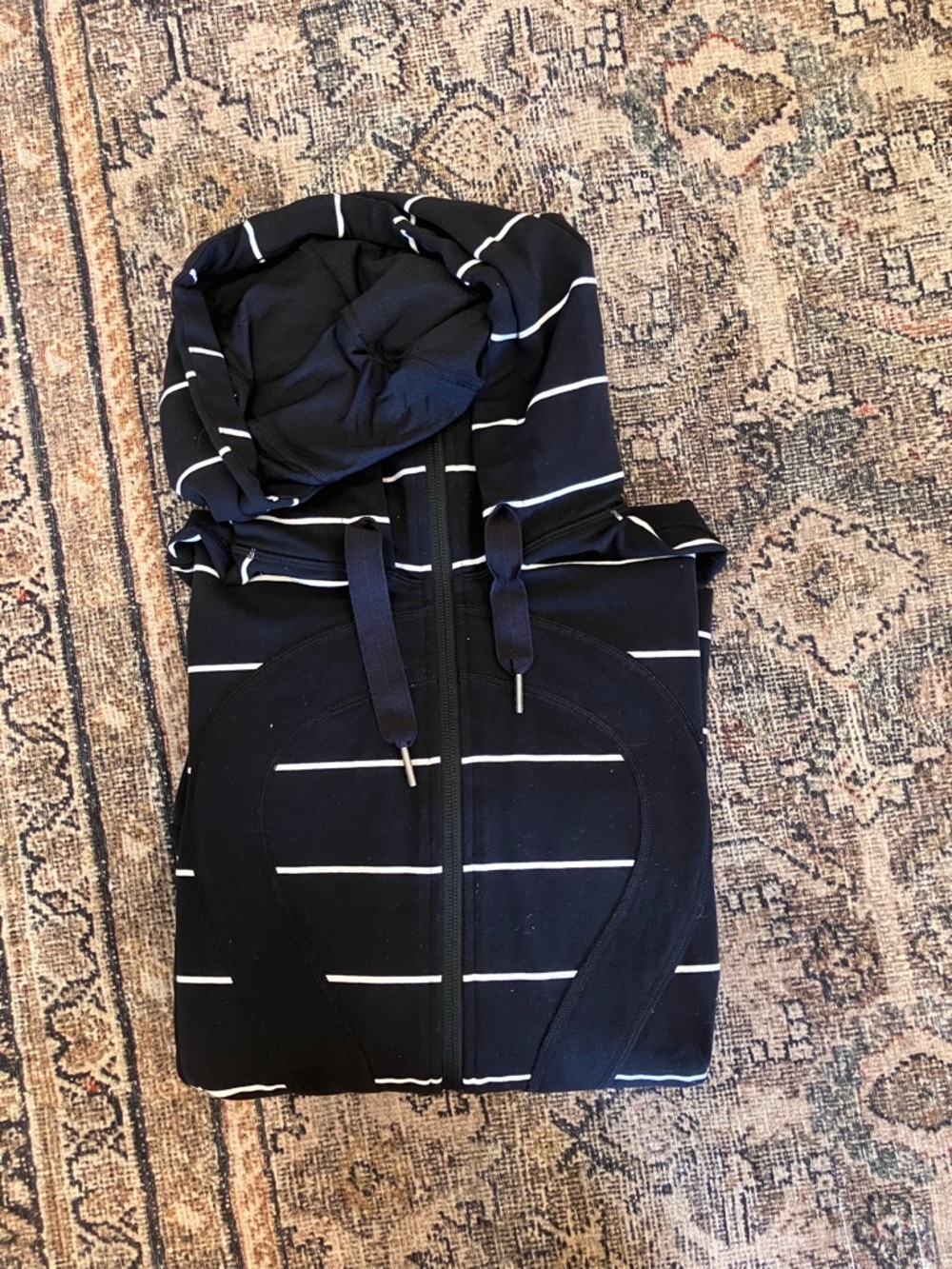 lululemon OG Scuba Hoodie - Picture 5 of 5